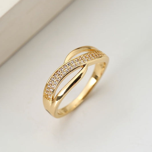Anillo - Diamantes cruzados con oro