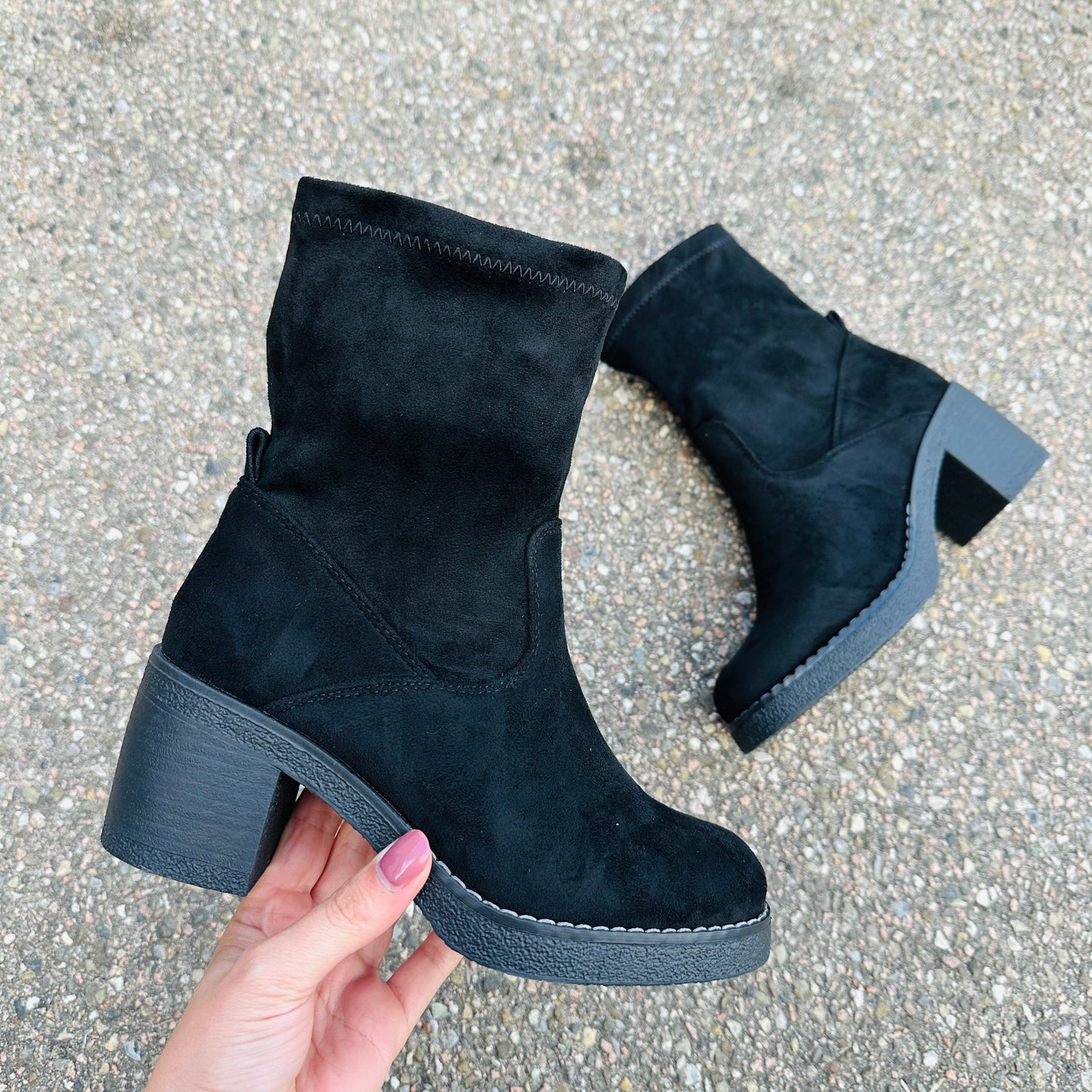 Chloe - Botas de tacón negras | Piel melocotón